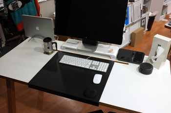 Desk04.jpg